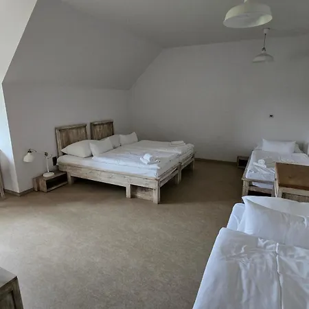 Hotel Dvůr Perlová Voda *