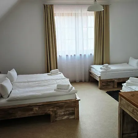Hotel Dvůr Perlová Voda *