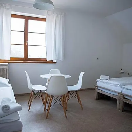 Dvůr Perlová Voda Hotel