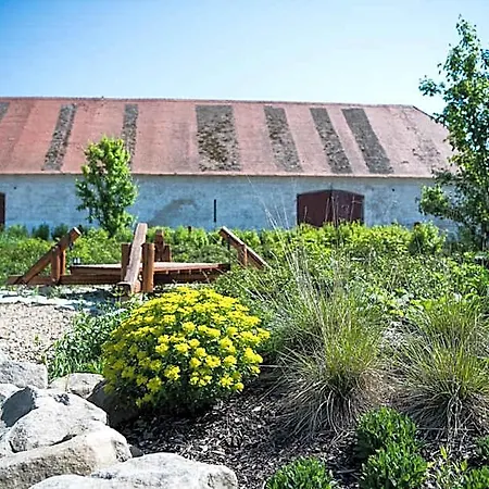 Dvůr Perlová Voda Hotel