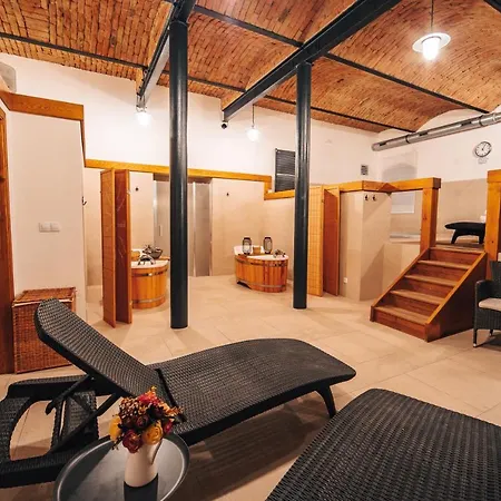 Hotel Dvůr Perlová Voda