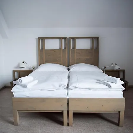 Dvůr Perlová Voda Hotel *