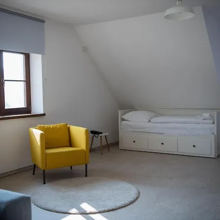 Dvůr Perlová Voda Hotel Budyne nad Ohri